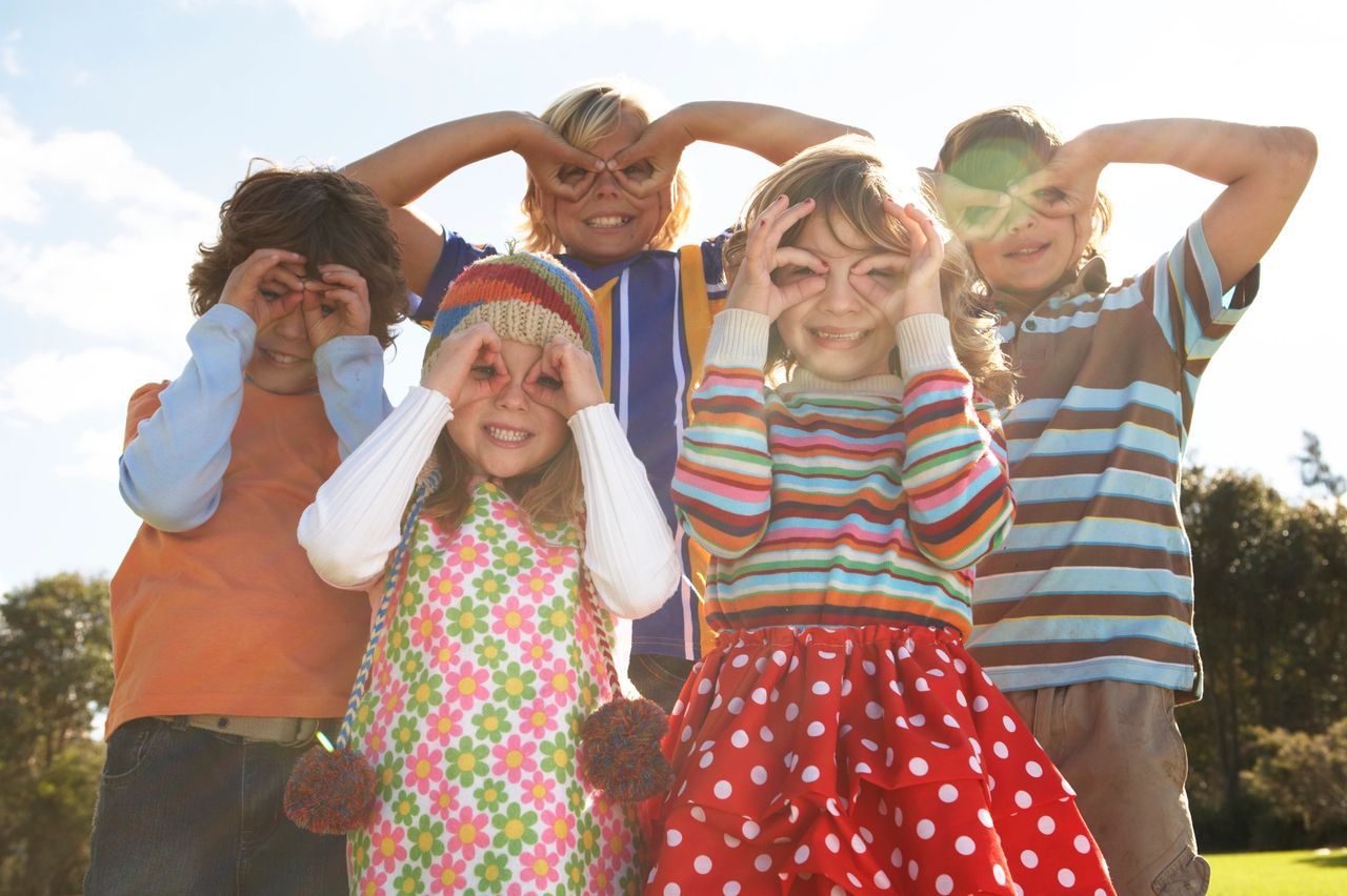 A group of children signing | The biggest myth about key word signing with children